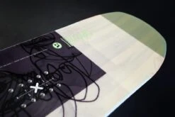 Amplid Dames Snowboard Gogo 2022 144 -Exporteren Mons Royale || Dakine || Demon winkel AmplidDamesSnowboardGogo2022 1